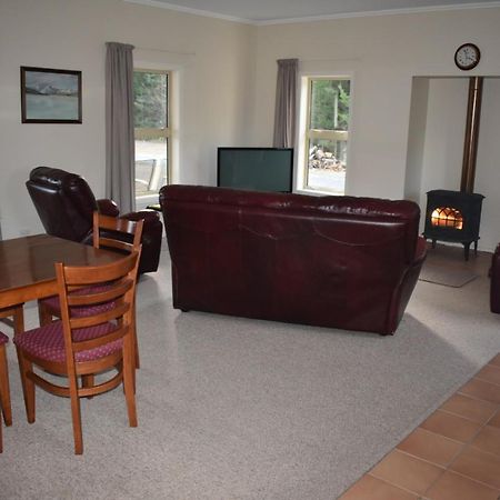 Gladstone Cottage Туизъл Екстериор снимка